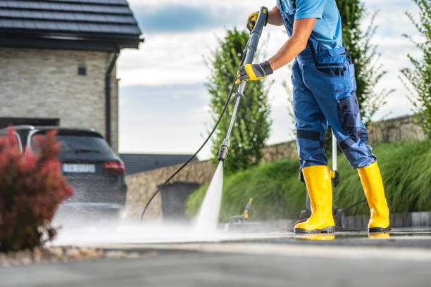 Best Pool Deck Cleaning in Champaign, IL
